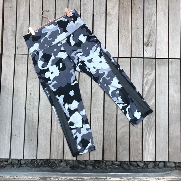 old navy camo leggings